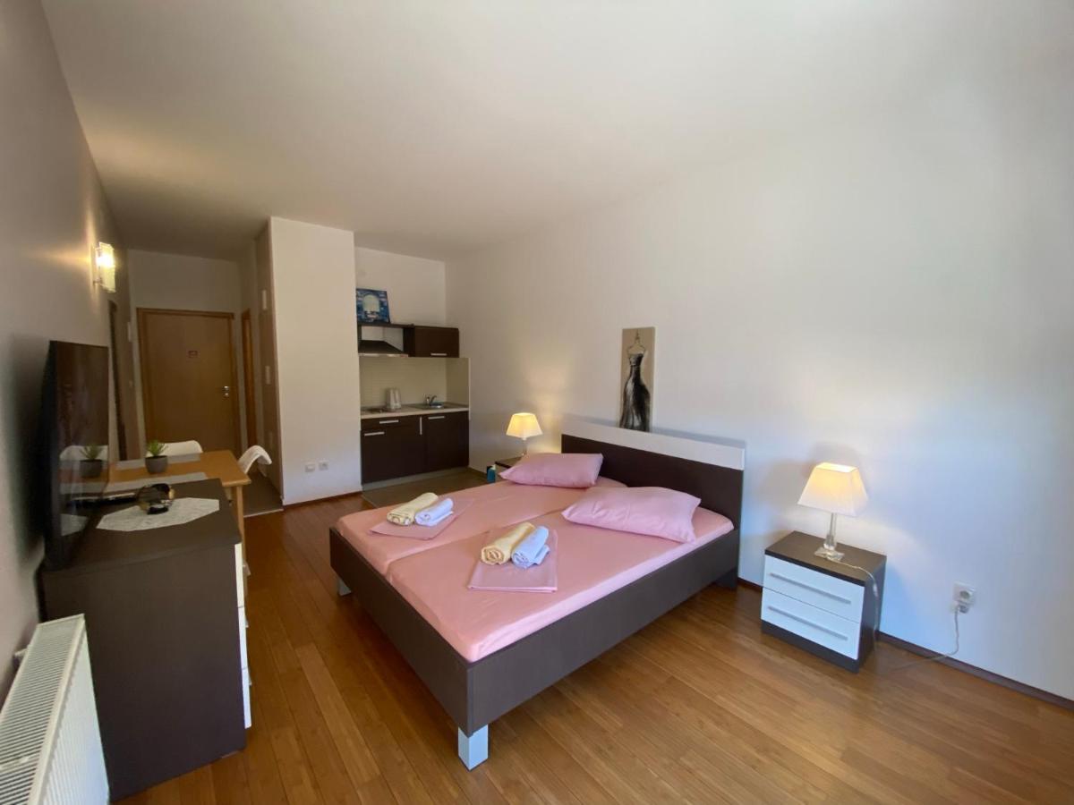 Apartments San Monte Podstrana Exterior photo