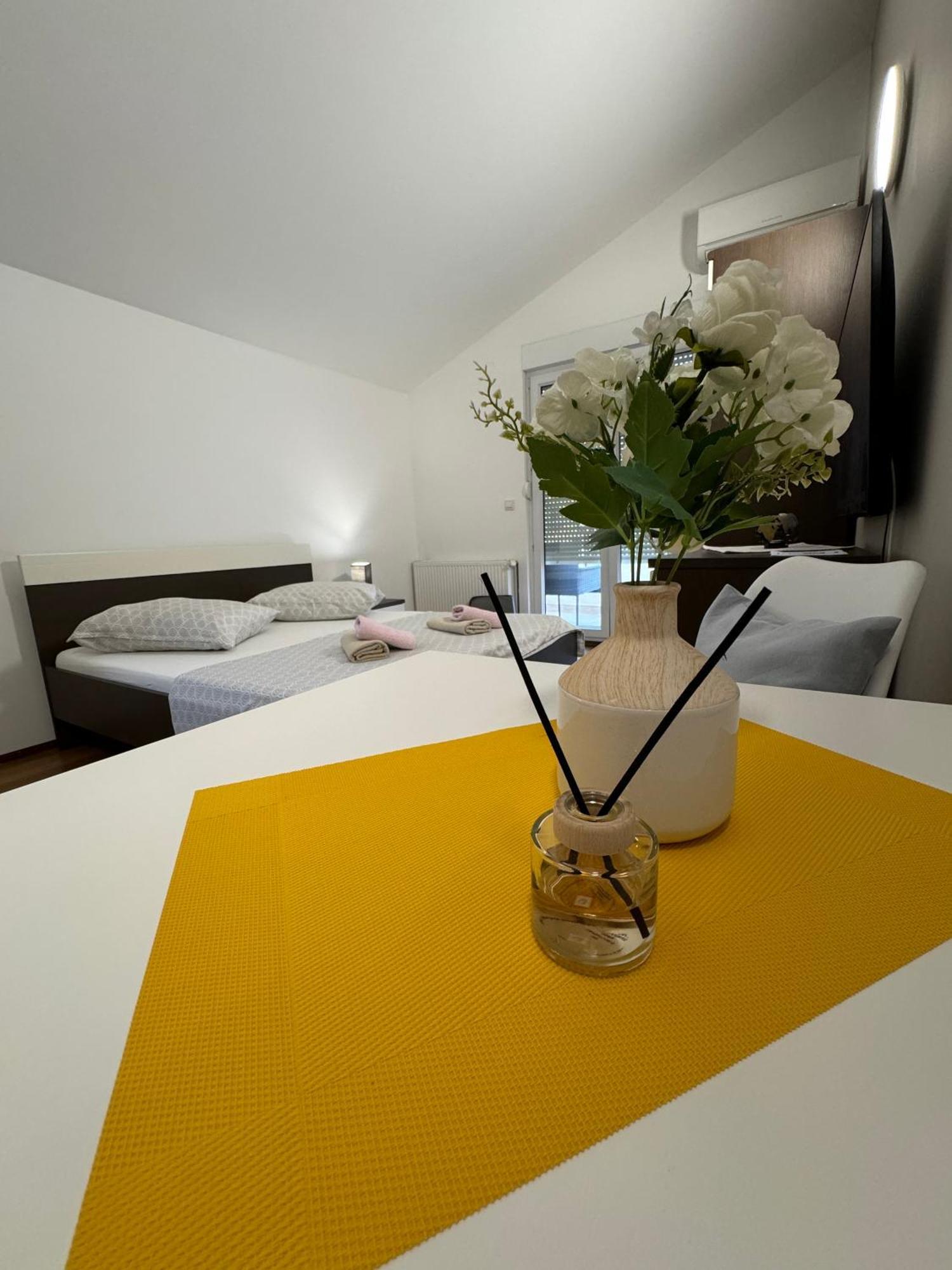 Apartments San Monte Podstrana Exterior photo