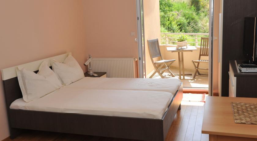 Apartments San Monte Podstrana Exterior photo